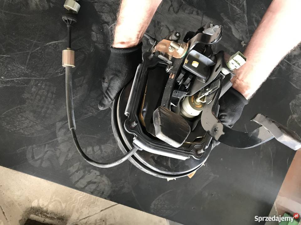 POMAPA HAMULCOWA SERWO RENAULT MEGANE Białystok