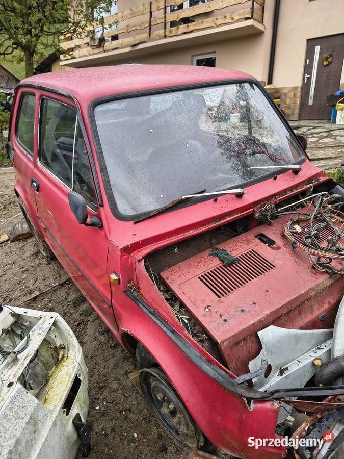 Fiat 126 do remontu do poskładania uszkodzony