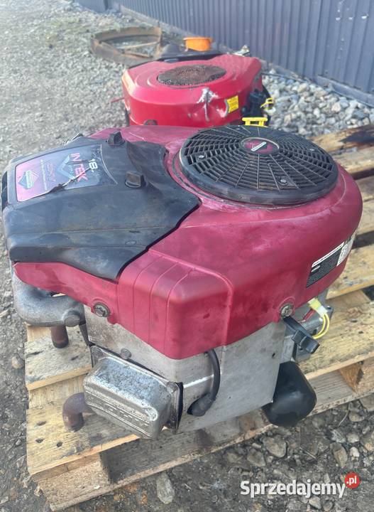 Silnik Briggs Stratton Vtwin Intek 18 254x80 Kłobuck