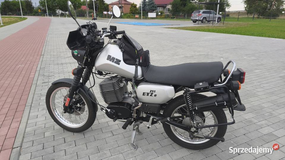 Schowek MZ ETZ zbiornik oleju