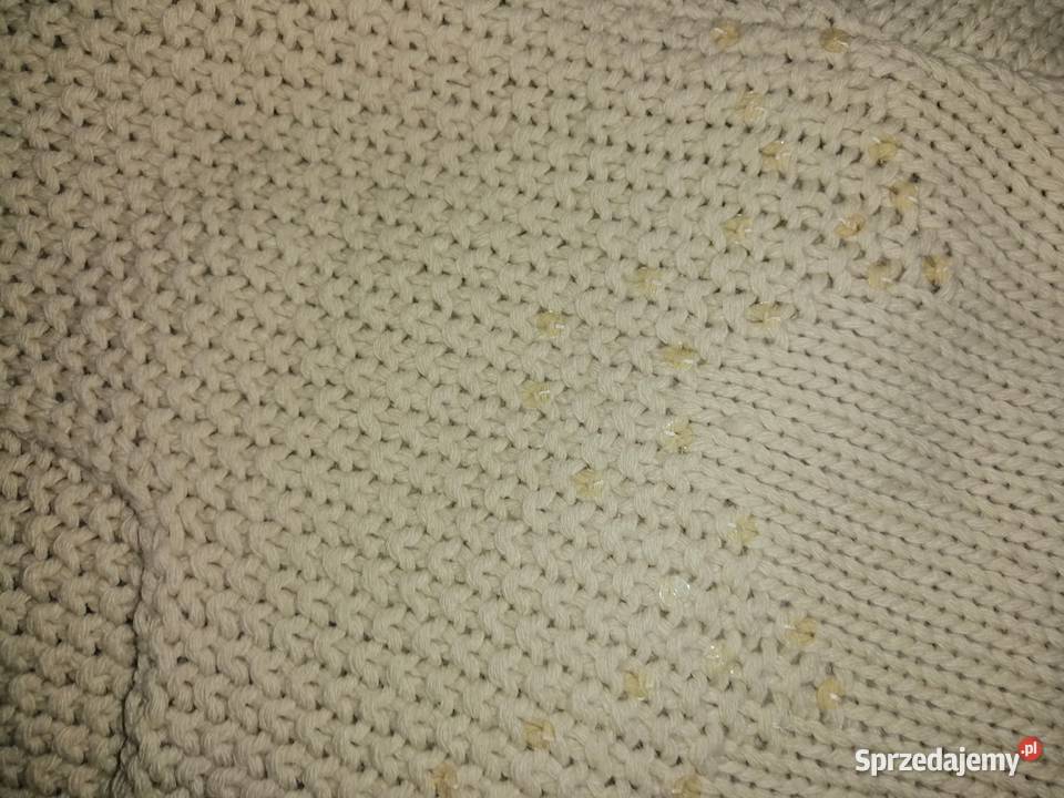 Beżowy sweter z delikatnymi cekinami dekolcie Tk Bez wzoru wielkopolskie Leszno