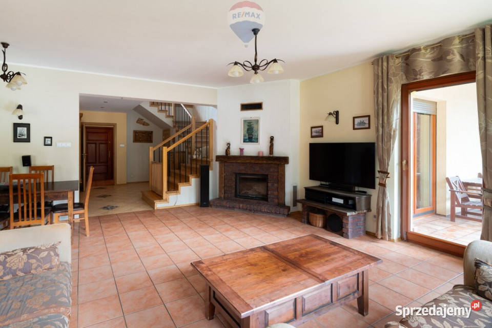 Klimatyczny dom odrębne mieszkanie duża działka Jerzykowo