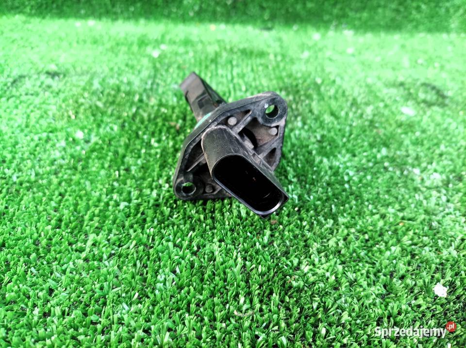 Czujnik przepływomierza powietrza Audi a4 b5 osobowe Radom