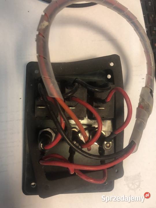 Rozdzielnia elektryczna 12v do Łodzi Piła