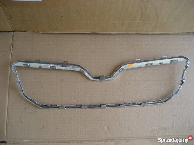 Ramka chrom atrapa grill Skoda Yeti 5L0853761 Części samochodowe Kalisz