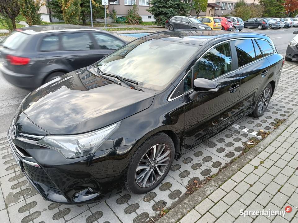 Toyota Avensis Combi 2017 18 l 147 Benzyna Gaz benzyna+LPG Kolbuszowa