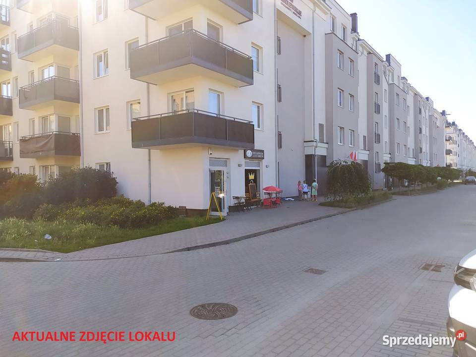 Lokal Rumia 32m2 osiedle królewskie od ulicy Nieruchomości