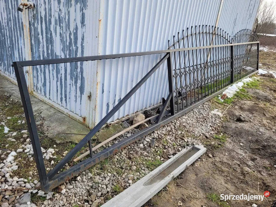 Brama przesuwna 8m kuta stan