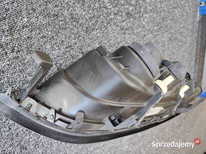 Reflektor Opel Omega LIFT H1 Hella Europa lampa Kielcza sprzedam