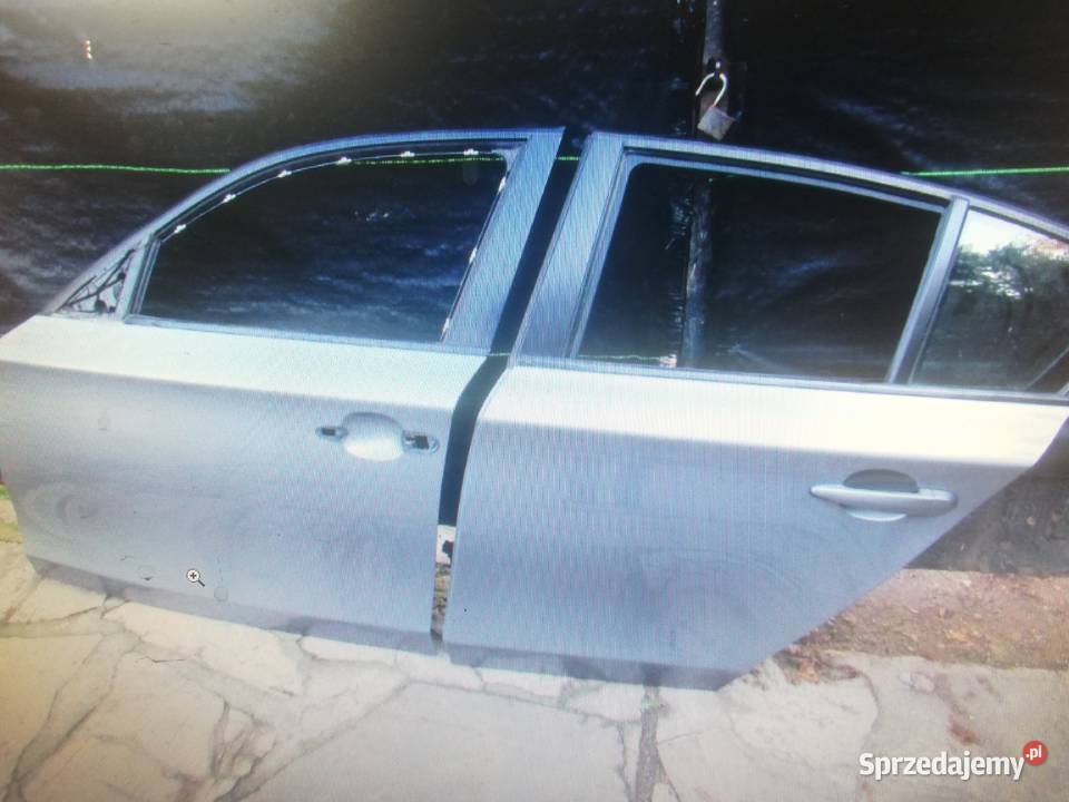 BMW E81 E87 5D SPACEGRAU DRZWI LEWY TYŁ Bielsko-Biała