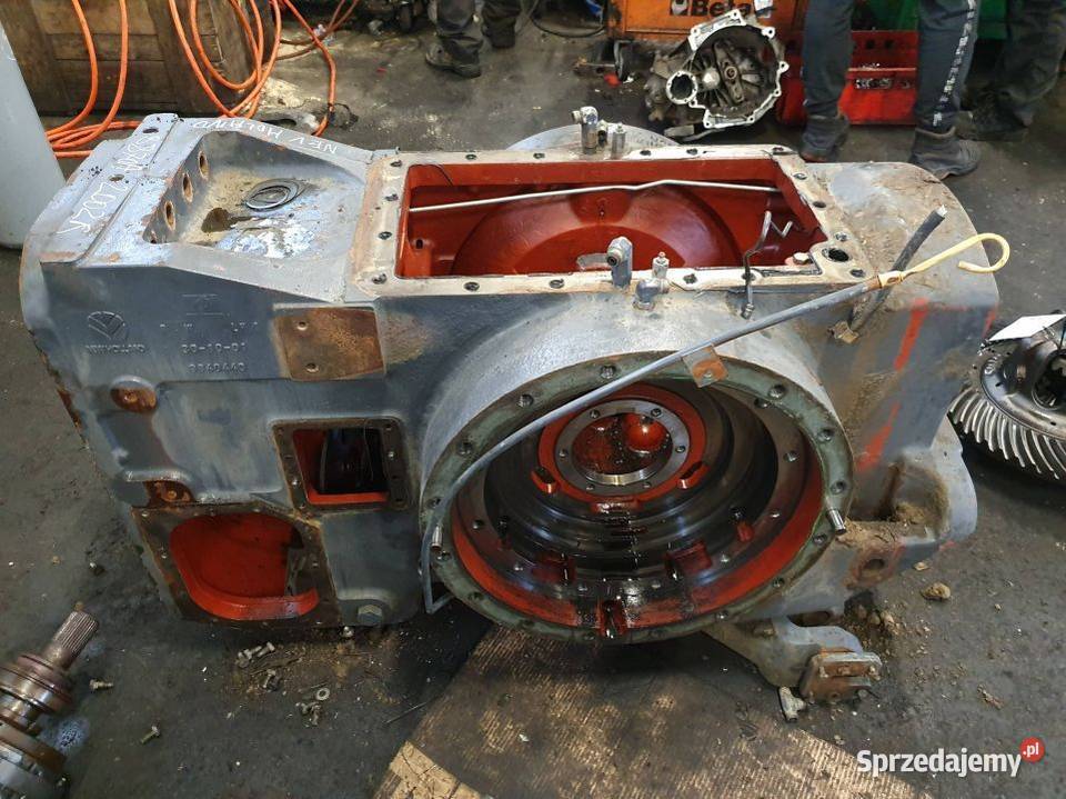 OBUDOWA SKRZYNI HOLLAND 8870 A 9840440 kujawsko-pomorskie Lipno sprzedam