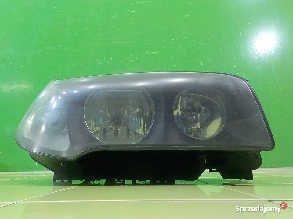 BMW X3 E83 25 B AUT 06r lampa prawa przod mazowieckie Suków