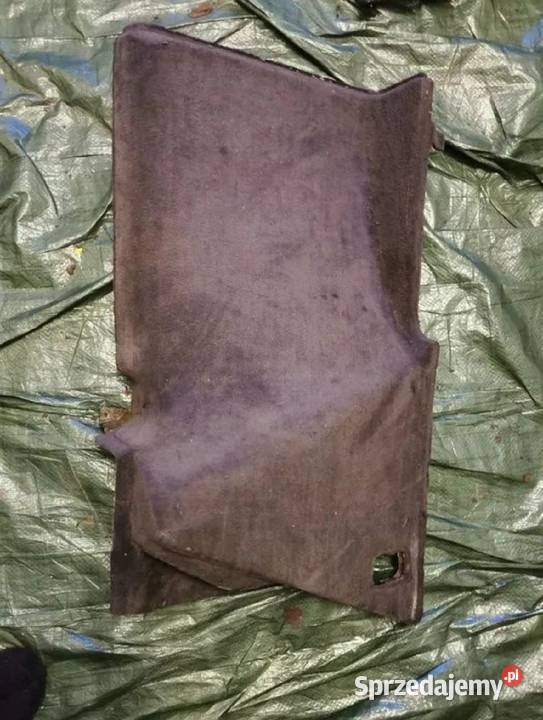 Tapicerka boczek bagażnika prawy BMW E34 kombi Części samochodowe sprzedam