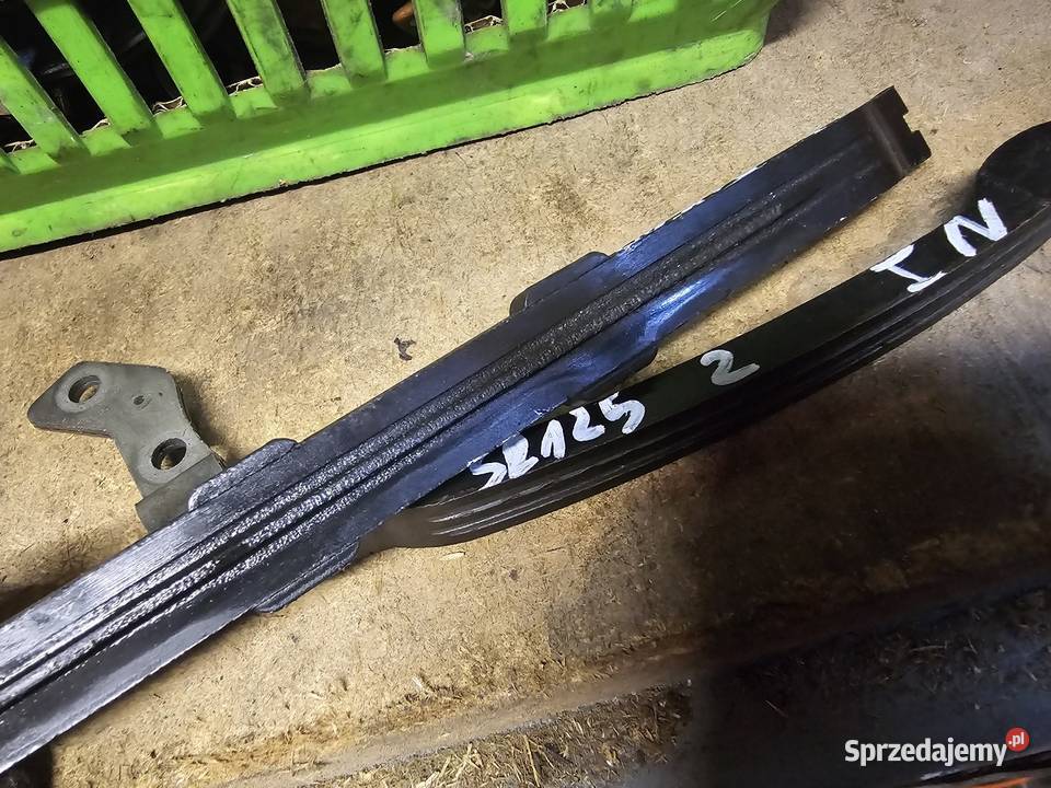 Yamaha SR 125 ślizg ślizgi prowadnica prowadnice