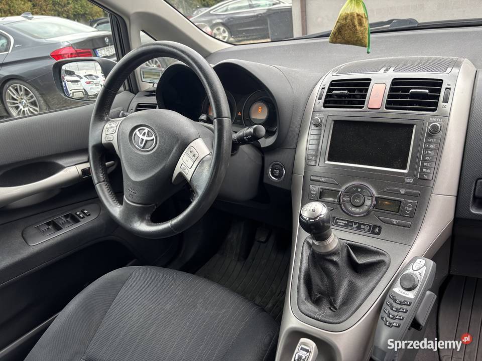 Toyota Auris nieuszkodzony Paniówki
