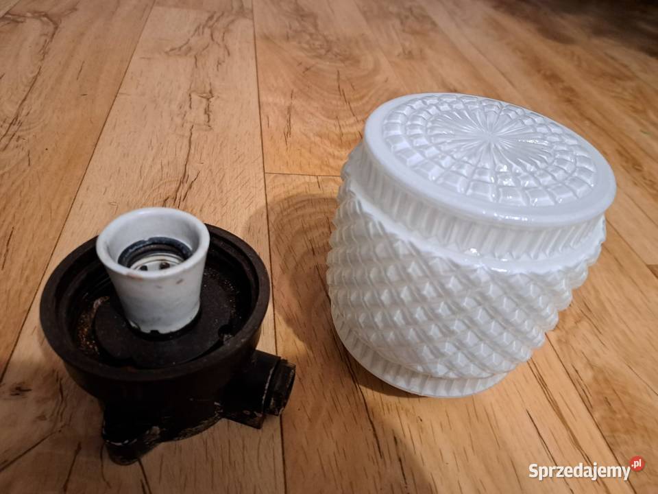 Retro kinkiet z 1963 roku Napakonietypowy klosz dolnośląskie