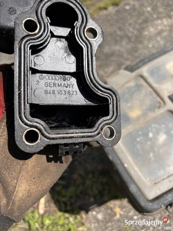 ODMA OLEJU OLEJOWA VW GOLF III 048103772B