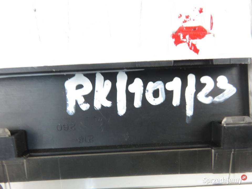 LICZNIK SPACE WAGON III 24 GDI MR489727