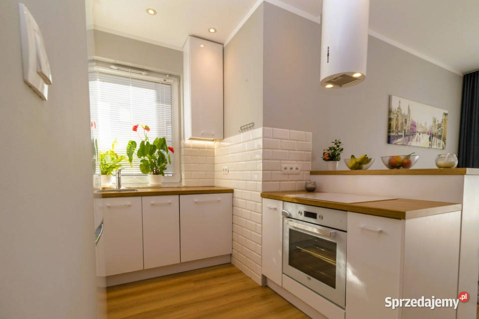 AURORA 4 pokoje 764 m parking w bez prowizji Sprzedaż Olsztyn