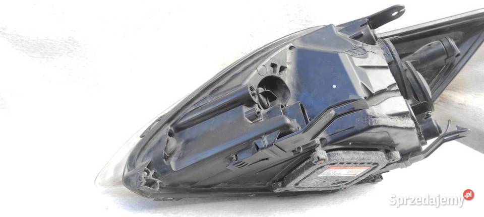 Lampa przednia REFLEKTOR XENON PRAWY FORD FOCUS Włoszczowa