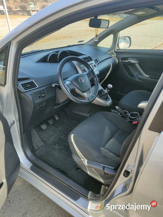 Toyota Verso 16 132 benzyna 7os Zamiana manualna śląskie Żywiec