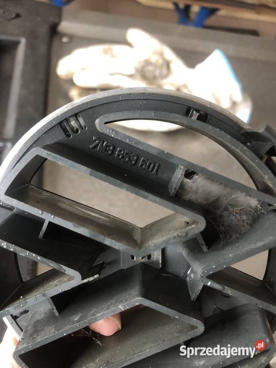 ZNACZEK EMBLEMAT VW SHARAN 7M3853601 LIFT osobowe