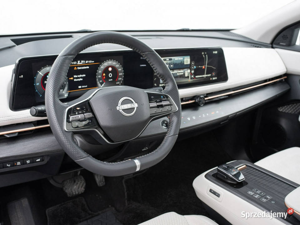 Nissan Ariya ZS052SX63kWh Evolve Szklany dach Pępowo