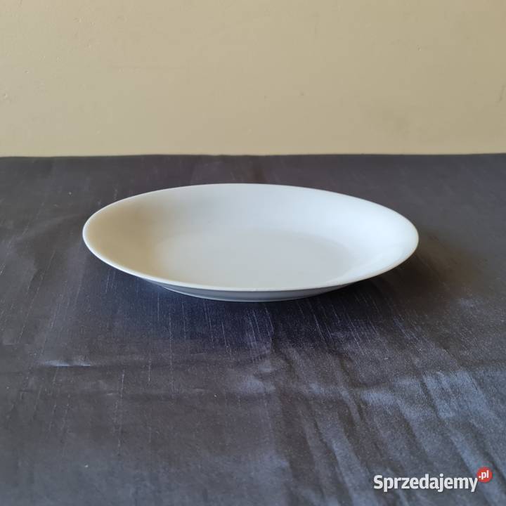 Porcelana KAROLINA półmisek Okres PRLu mazowieckie Warszawa