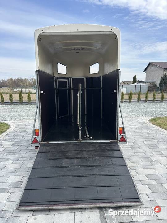 Przyczepa do przewozu 2 koni dmc 1300 kat b Mokra sprzedam