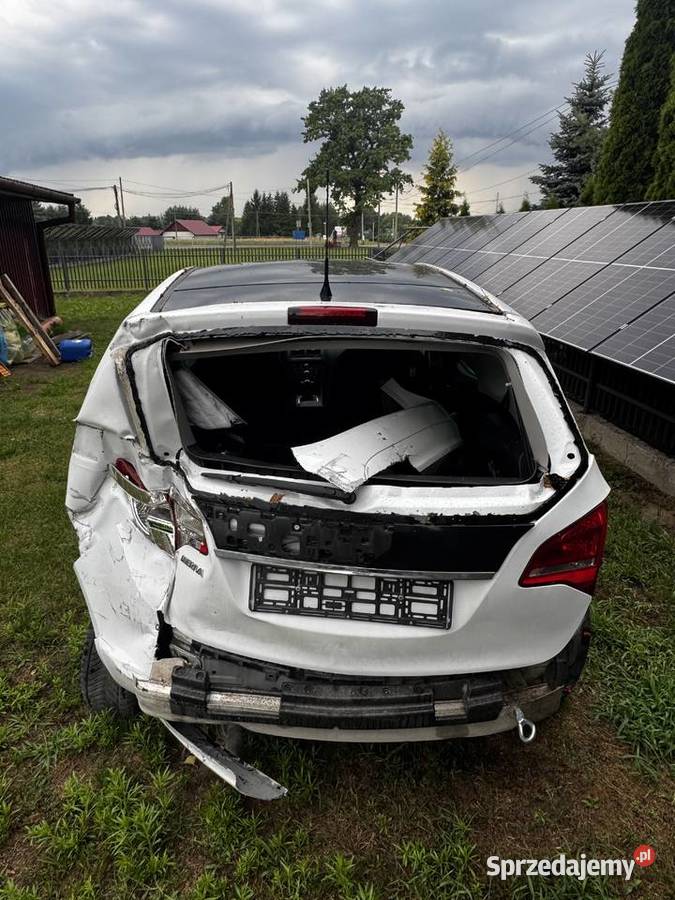 Opel Meriva uszkodzona biały Dulcza Wielka