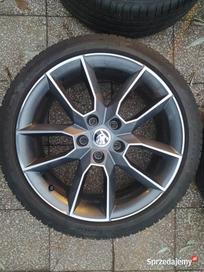 Oryginalne felgi Skoda Gemini 18 opony letnie Opony i felgi Bytów
