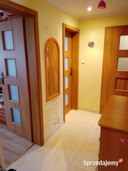 Sprzedam mieszkanie w Sanoku własnościowe 3 piętra i więcej Sanok