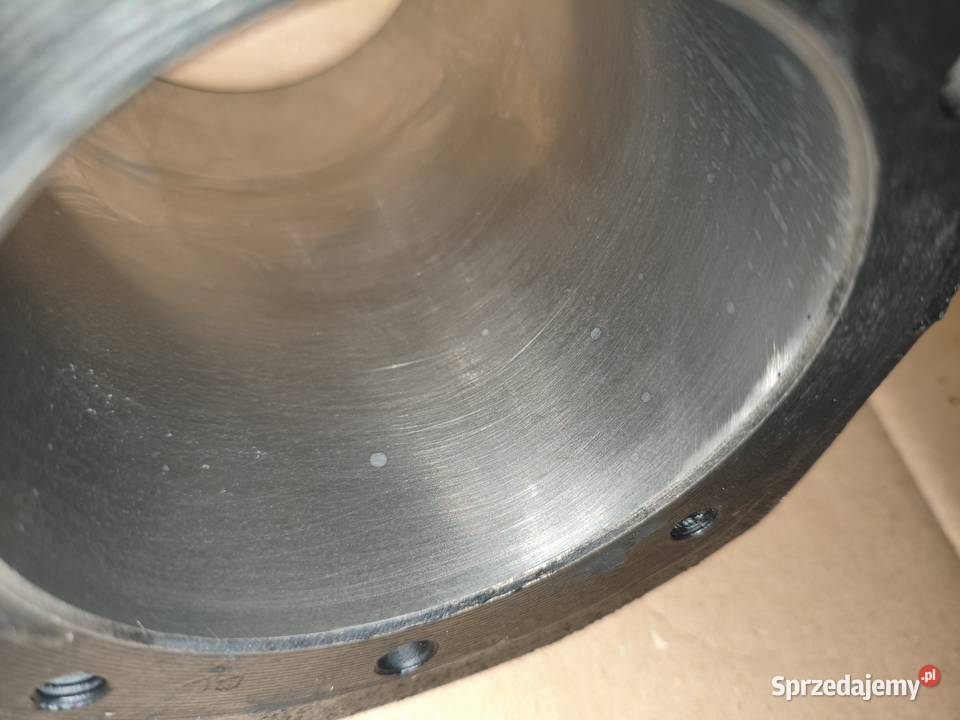 Cylindry Ural szlifie 790 z nowymi tłokami Leszno