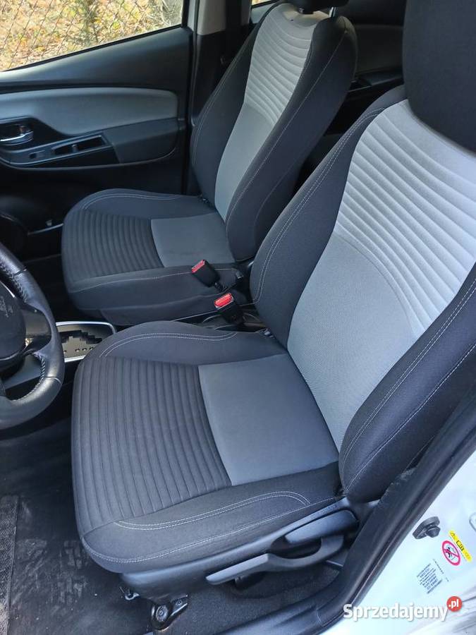 Sprzedam Toyotę Yaris 3 hybryda uszkodzony Izabelin C