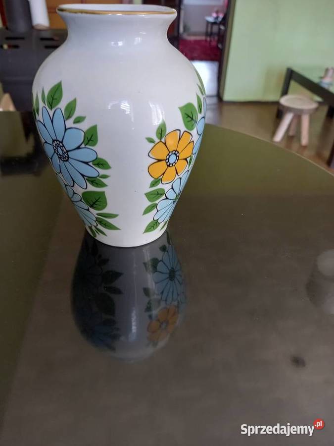 Porcelanowy wazonik z Chodzieży Gorzów Wielkopolski