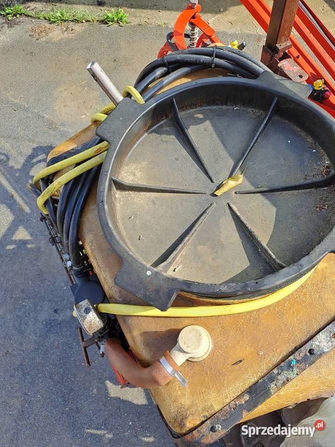 Opryskiwacz 400l belka 15m potrójne dysze