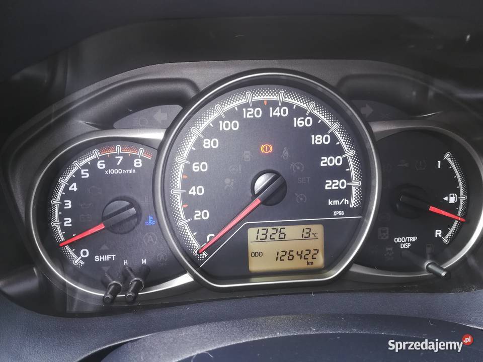 TOYOTA YARI 10i 2014 5 DRZWI KLIMA 124YKM benzyna Yaris