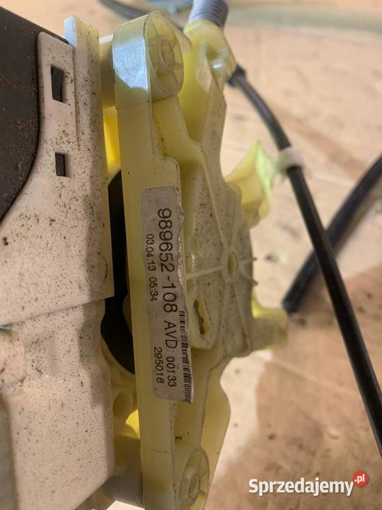 Silnik podnoszenia szyby prawy przód Renault Szczecin