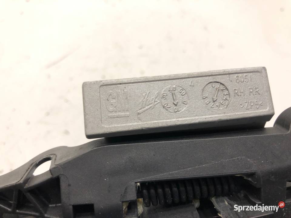 KLAMKA ZEWNĘTRZNA LEWY TYŁ OPEL CORSA E