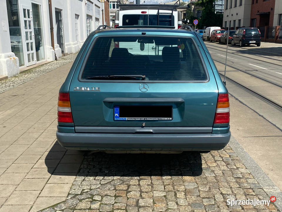 Mercedes S124 230 TE Automat kombi renowacji benzyna W124