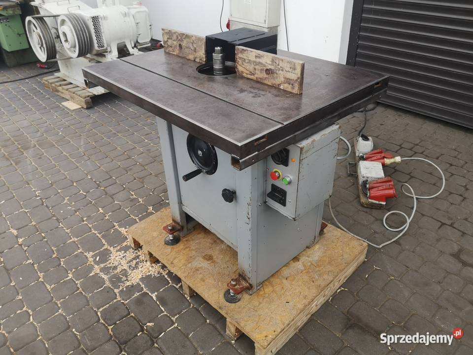 Frezarka dolnowrzecionowa 3kW pomorskie Karsin sprzedam