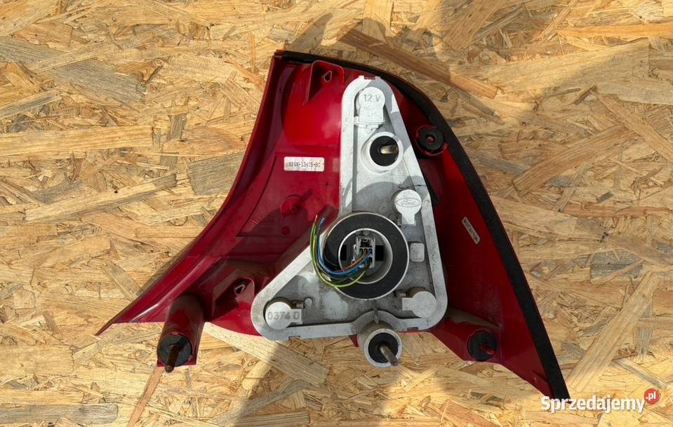 XS4X13405BC LAMPA LEWY TYŁ FORD FOCUS I SEDAN Lampy tylne Międzychód