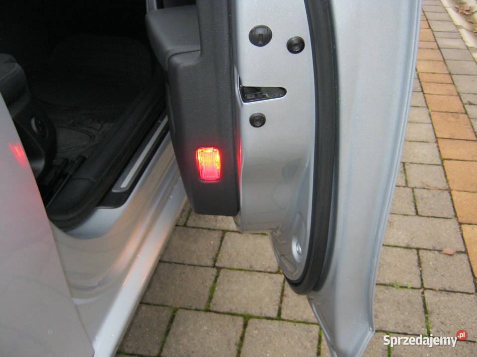 Sprzedam Audi A4 Avant B8 20 TDI tempomat