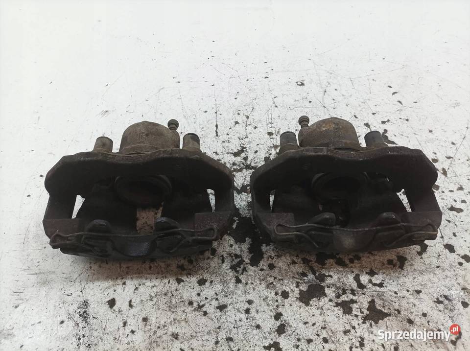 ZACISK HAMULCOWY PRAWY LEWY PRZÓD KPL 20 B Volvo Zaciski i jarzma świętokrzyskie