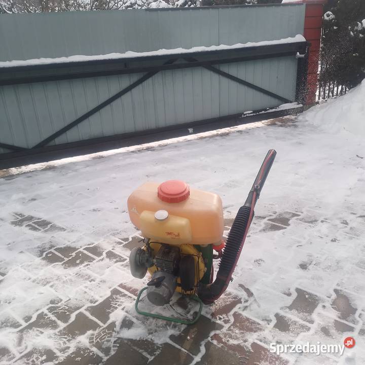 Opryskiwacz plecakowy spalinowy niemiecki Jasło