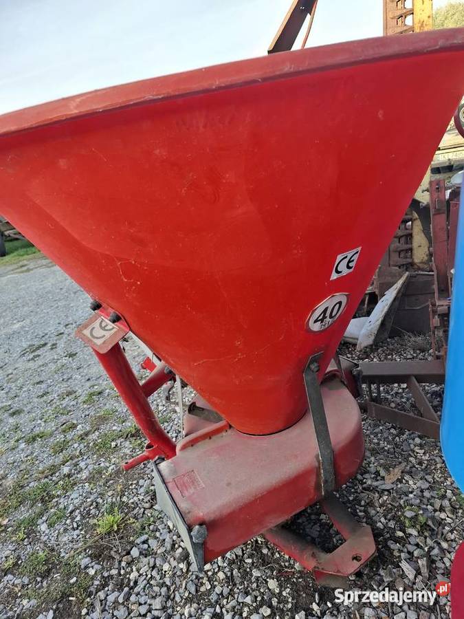 Rozsiewacz lej nieuszkodzony świętokrzyskie Nowa Słupia