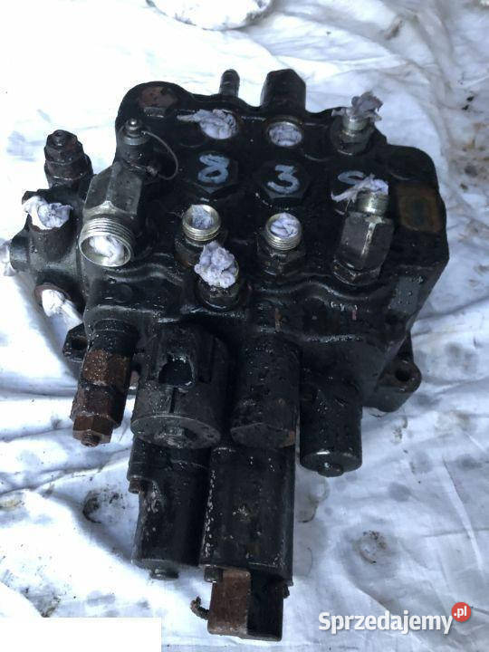 JCB 4CX Rozdzielacz Jastrzębniki
