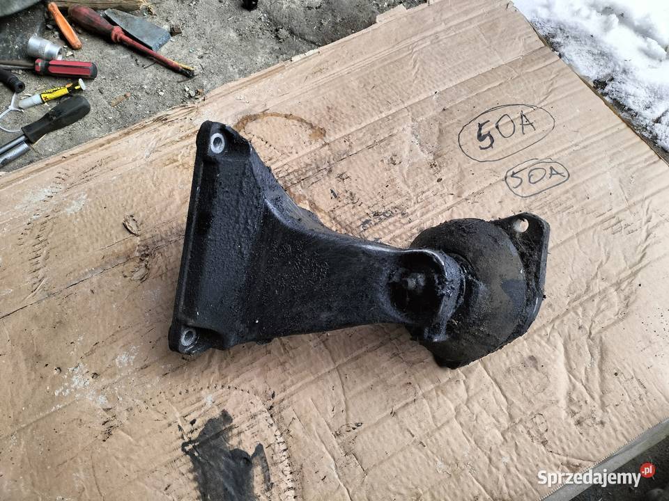 AUDI 80B4 80 B4 19TDI 19 TDI 8A0199308D ŁAPA Kamień-Kolonia