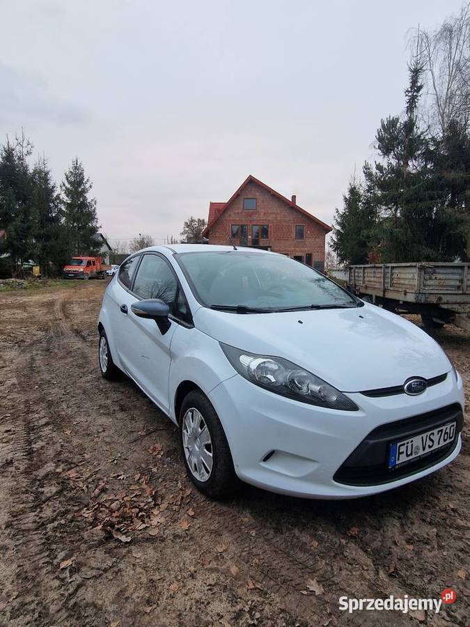 Ford fiesta 2008 przedam Forda fiesta Nowy Korczyn