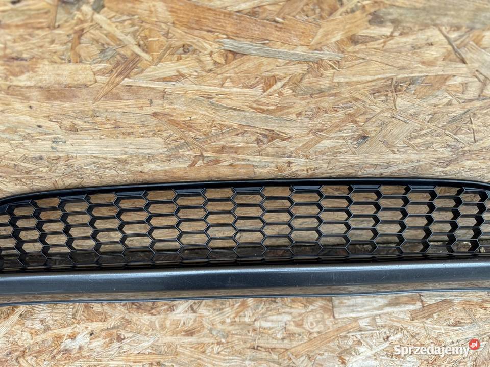 Środkowa kratka dolna zderzaka przód spoiler Rok produkcji 2017 wielkopolskie